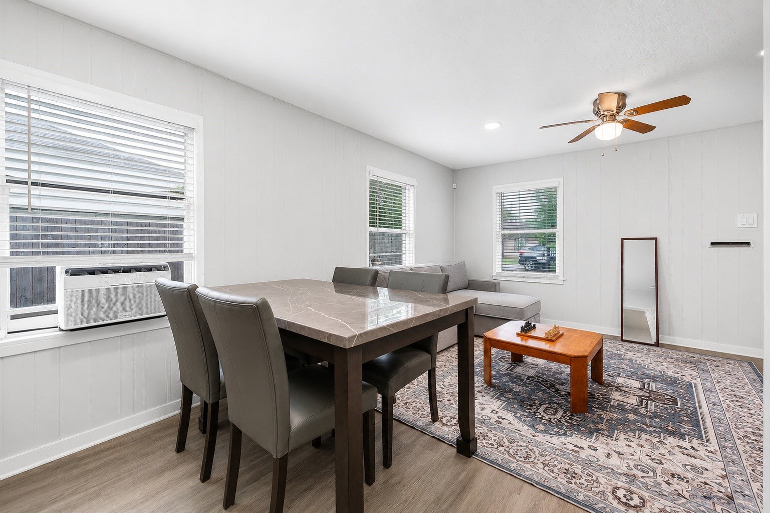 218 Hoffman Street Houston, TX 77020 - Photo 3 of 14