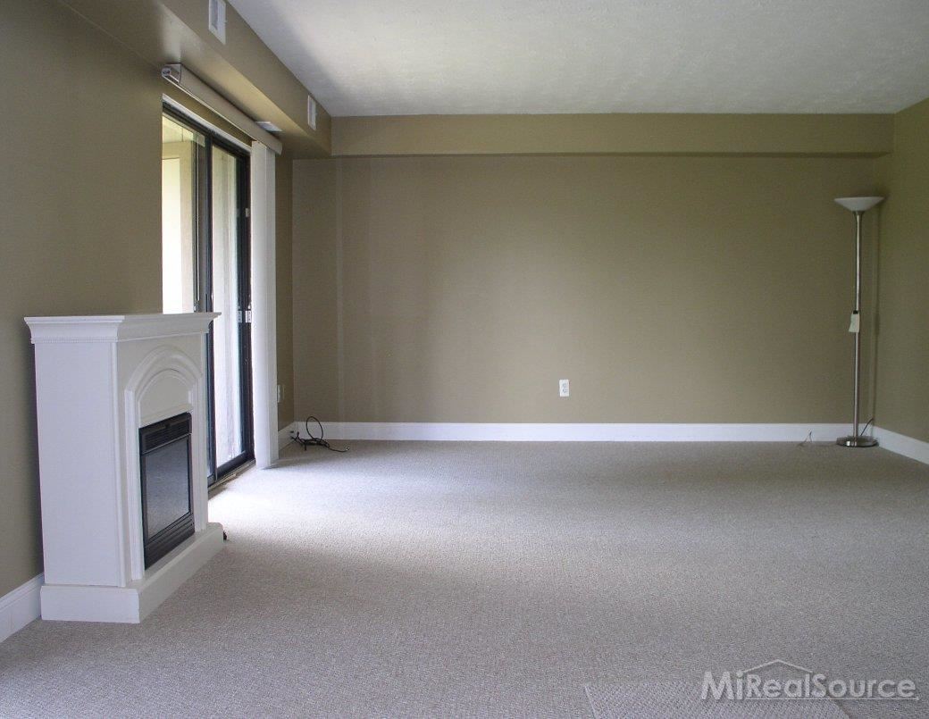 1673 Riverside Drive, Unit 35 Rochester, MI 48309 - Photo 6 of 18 31201424-5.JPG