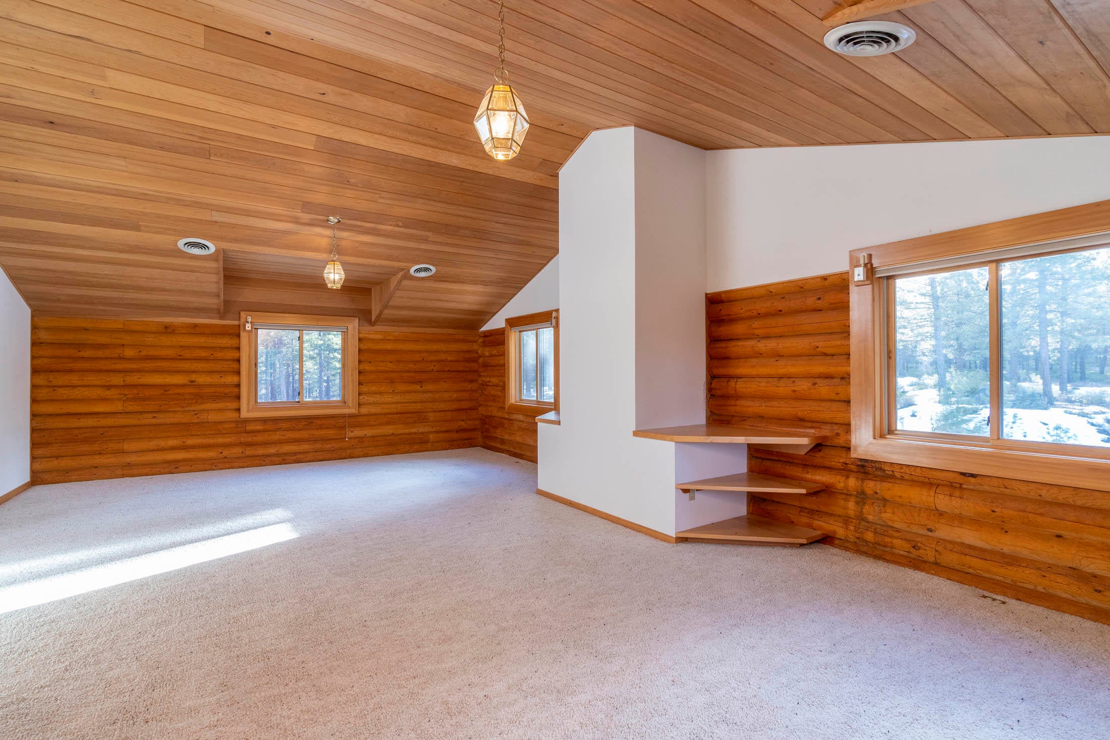 18045 Skyliners Road Bend, OR 97703 - Photo 13 of 27 10- master BR2