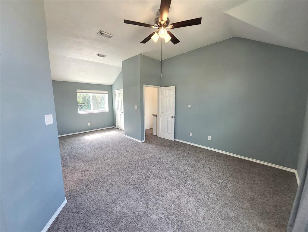 4672 Heatherbrook Lane Grand Prairie, TX 75052 - Photo 13 of 24