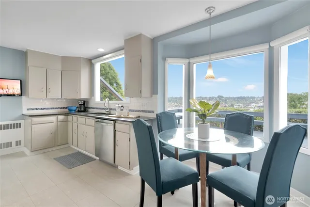 $975,000 | 214 Sherman Street Northwest, Olympia, WA 98502