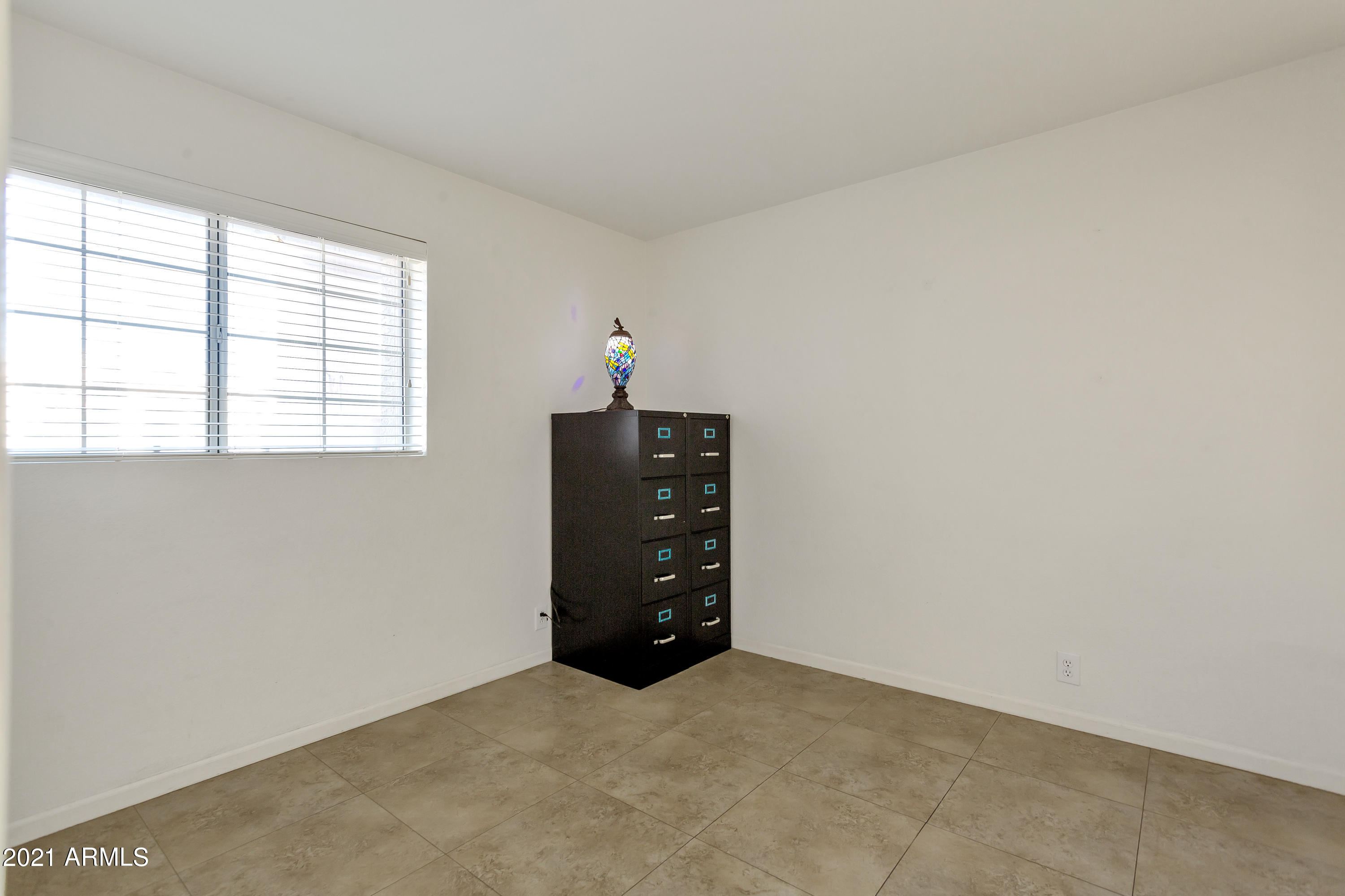 8817 West Wethersfield Road Peoria, AZ 85381 - Photo 17 of 22 QPT Photo - _L1A5515