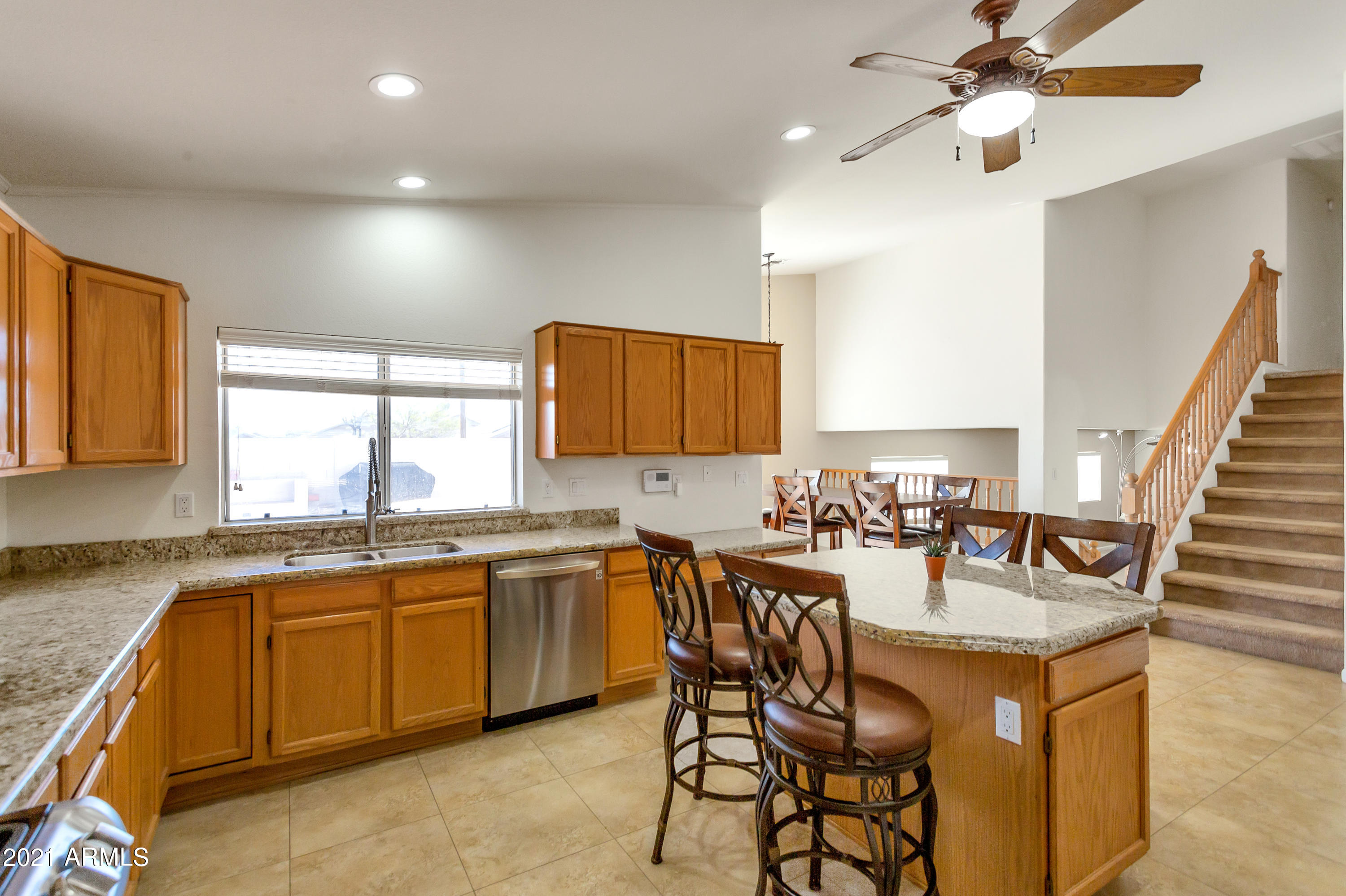 8817 West Wethersfield Road Peoria, AZ 85381 - Photo 2 of 22 QPT Photo - _L1A5501