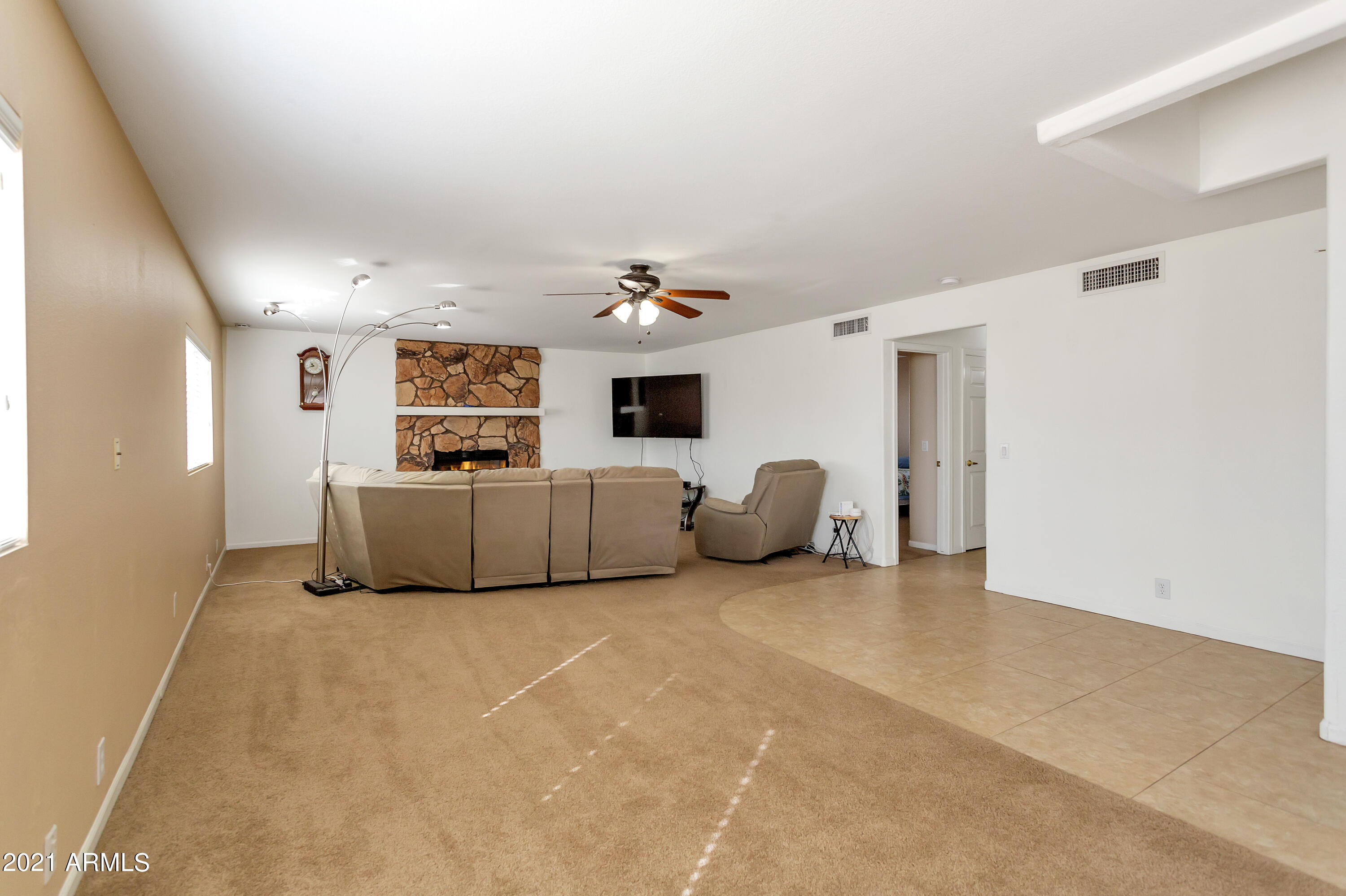 8817 West Wethersfield Road Peoria, AZ 85381 - Photo 8 of 22 QPT Photo - _L1A5508
