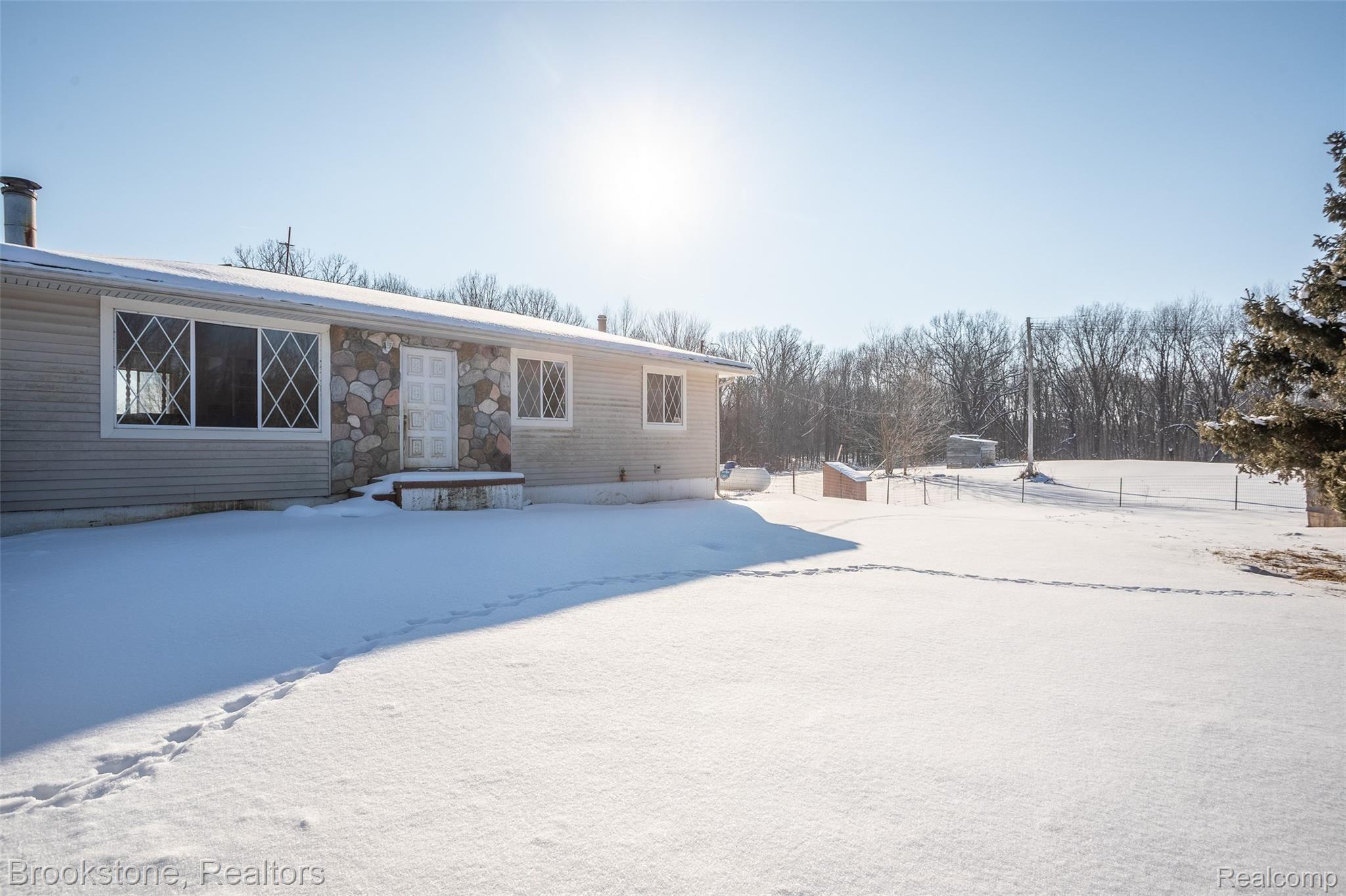 4909 West Schafer Road Pinckney, MI 48169 - Photo 30 of 40 Schafer-23.jpg