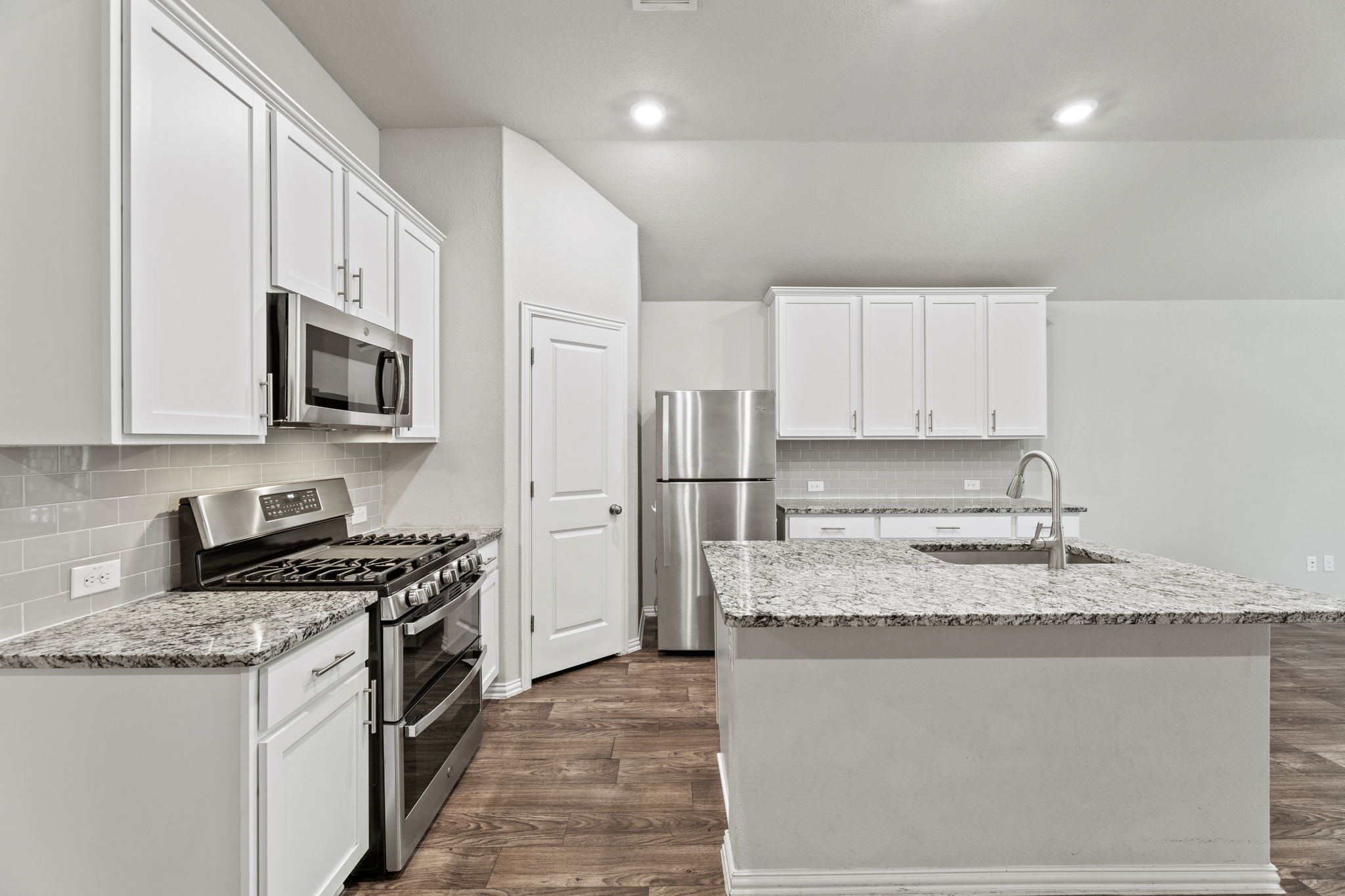 143 Alexander Kyle, TX 78640 - Photo 16 of 34