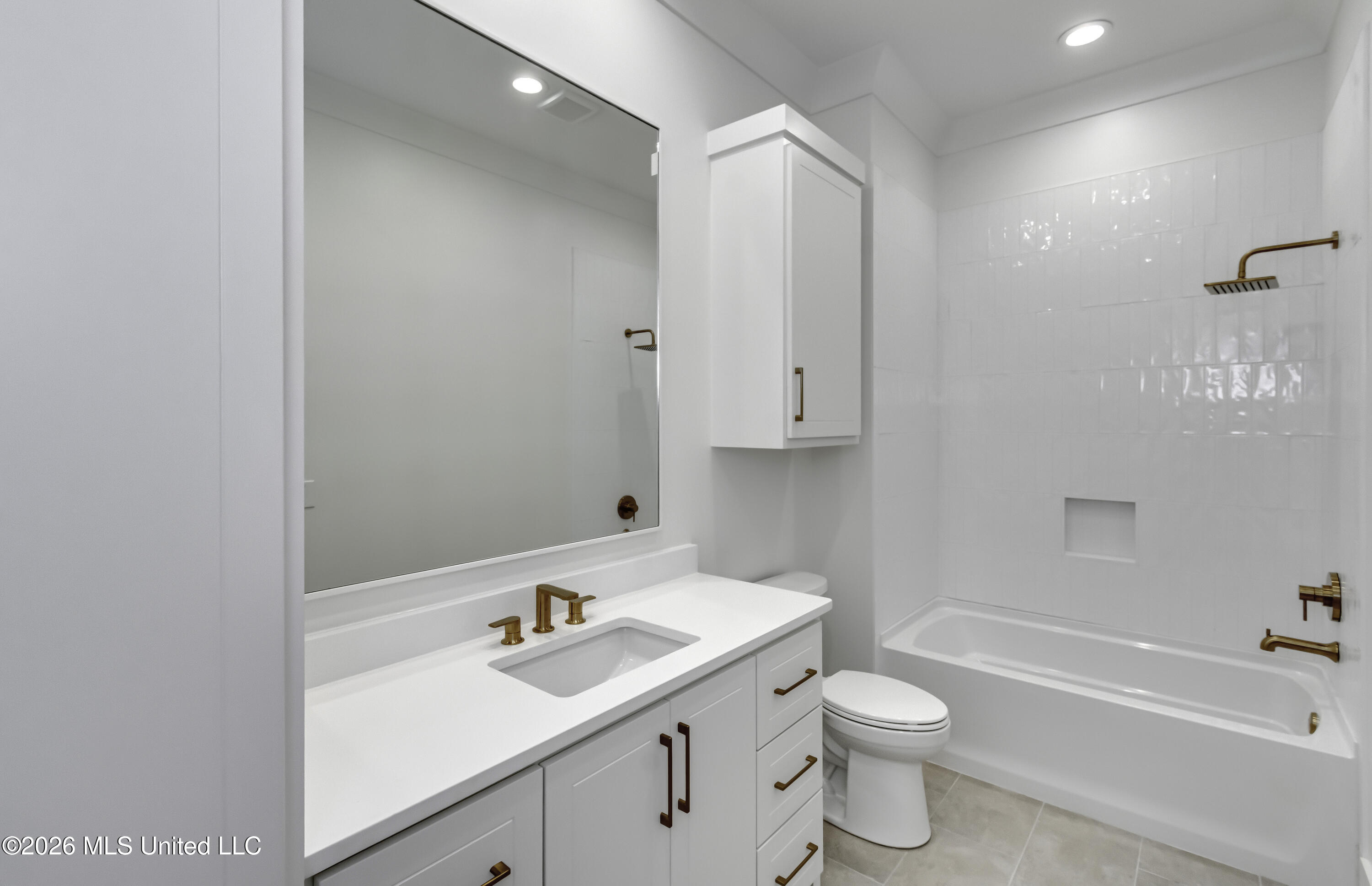 115 Hidden Glades Ridgeland, MS 39157 - Photo 53 of 65 Rear Bathroom