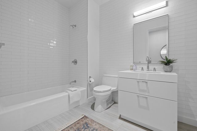 $7,185,750 | 300 Pier 4 Blvd., Unit PH N, Boston, MA 02210