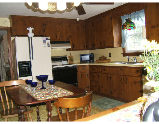 3 Great Pond Road Wenham, MA 01984 - Photo 3 of 8 Gallery Image 3