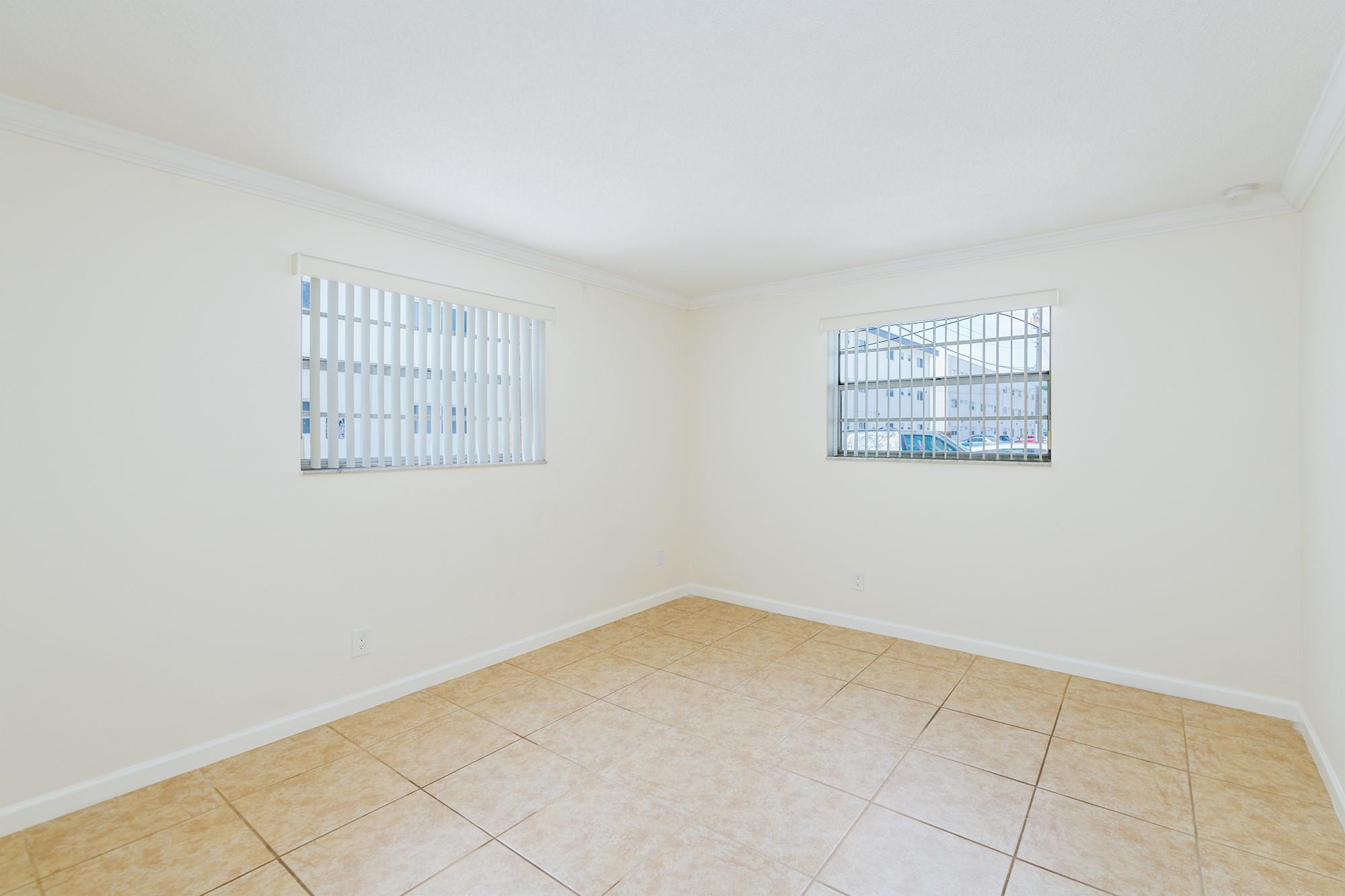 3500 Jackson Street, Unit 105 Hollywood, FL 33021 - Photo 12 of 14 an empty room with a empty space
