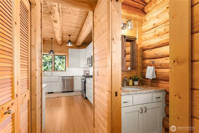 $2,650,000 | 1831 Cottontail Lane, Chelan, WA 98816