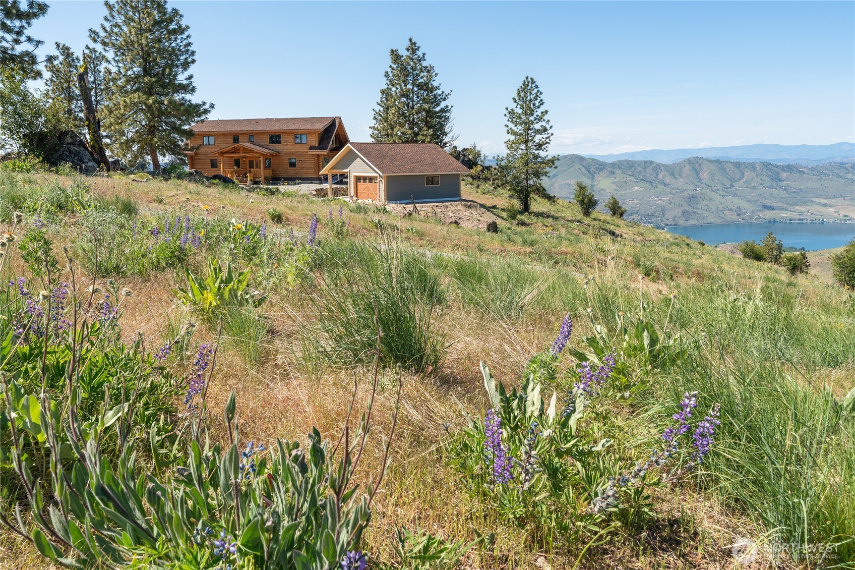 1831 Cottontail Lane Chelan, WA 98816 - Photo 2 of 40