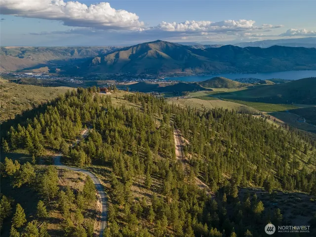 $2,650,000 | 1831 Cottontail Lane, Chelan, WA 98816