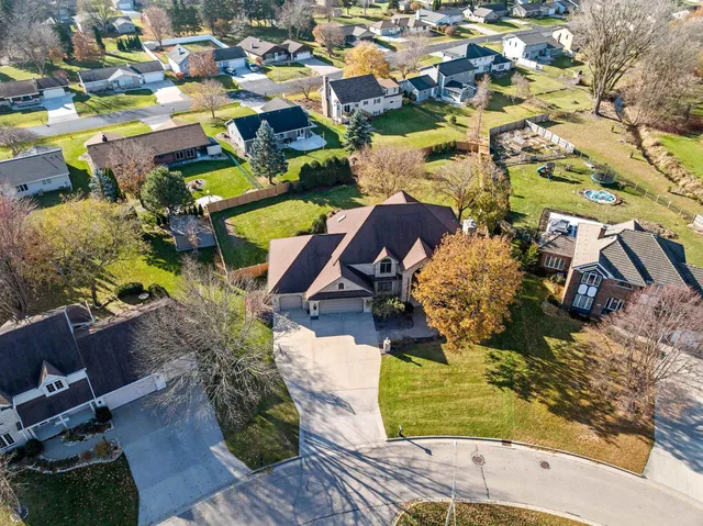 $699,900 | 3117 West Twin Willow Court, Appleton, WI 54914