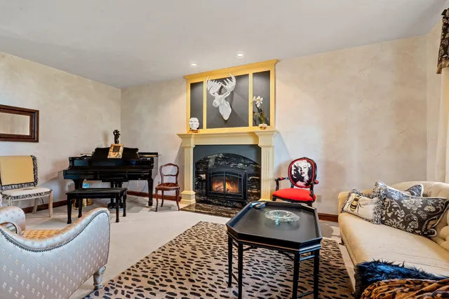 $699,900 | 3117 West Twin Willow Court, Appleton, WI 54914