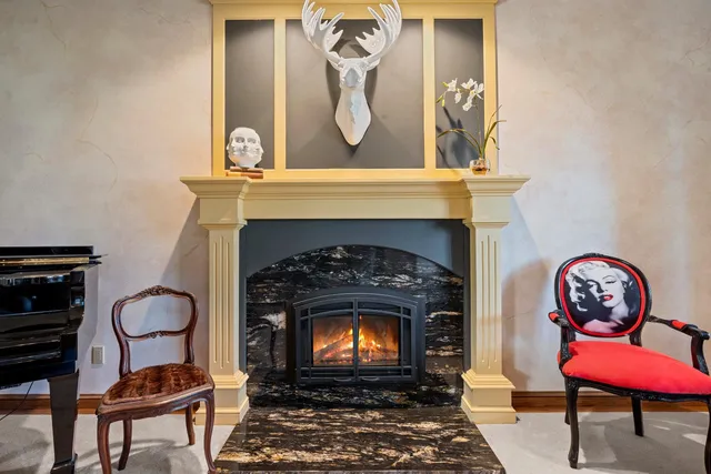 $699,900 | 3117 West Twin Willow Court, Appleton, WI 54914