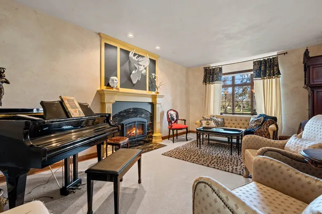 $699,900 | 3117 West Twin Willow Court, Appleton, WI 54914