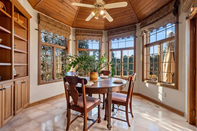 $699,900 | 3117 West Twin Willow Court, Appleton, WI 54914