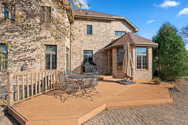 $699,900 | 3117 West Twin Willow Court, Appleton, WI 54914