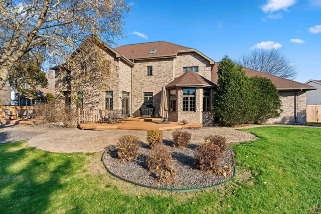 $699,900 | 3117 West Twin Willow Court, Appleton, WI 54914