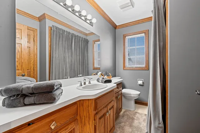 $699,900 | 3117 West Twin Willow Court, Appleton, WI 54914