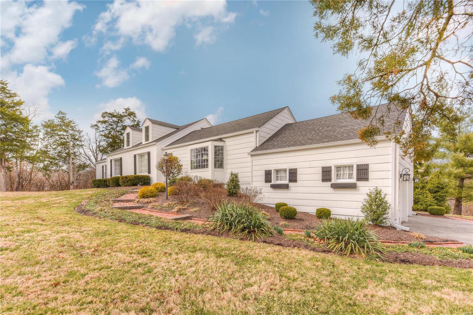 13779 Clayton Road Chesterfield, MO 63017 - Photo 1 of 21 Gallery Image 1