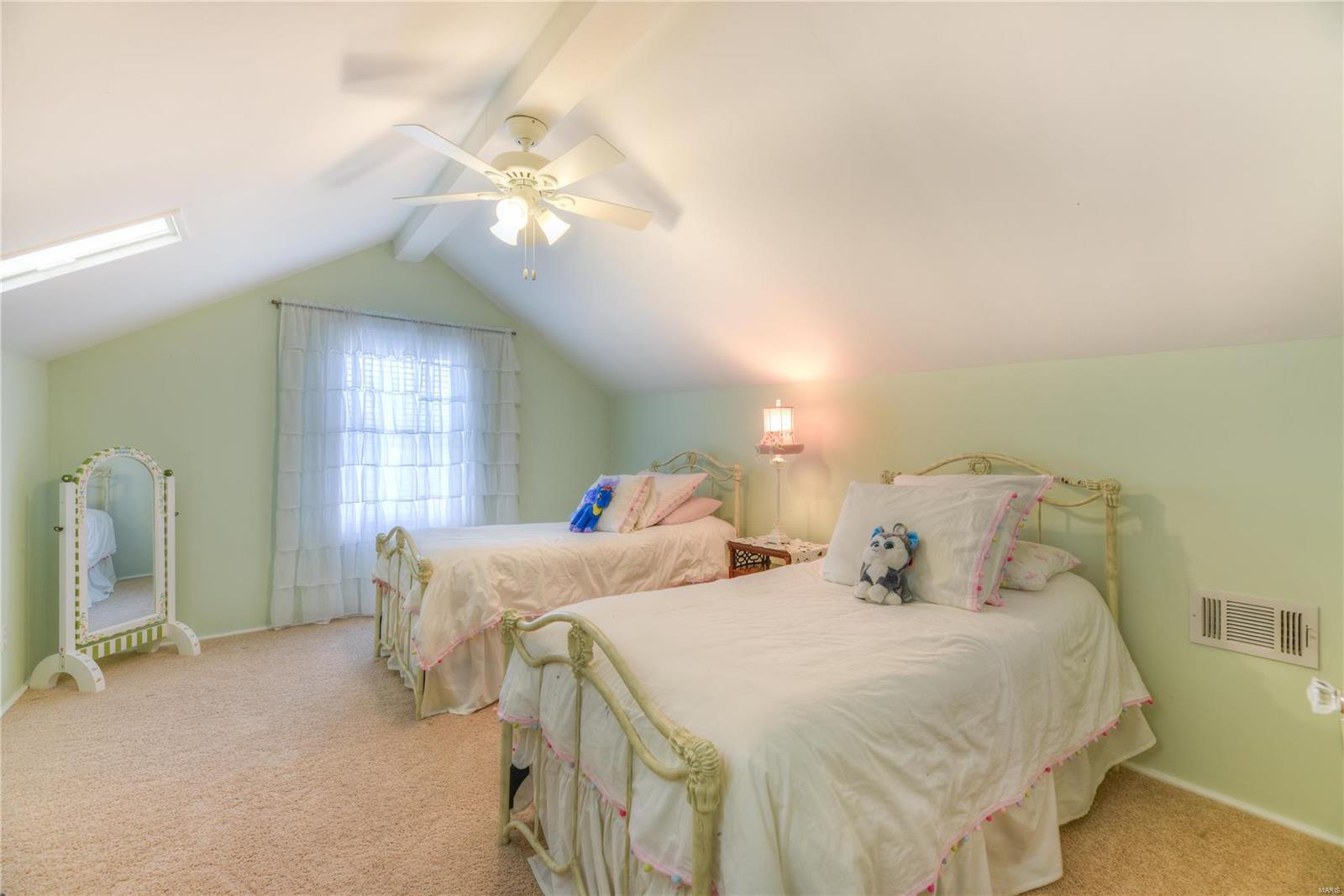 13779 Clayton Road Chesterfield, MO 63017 - Photo 17 of 21 Gallery Image 17