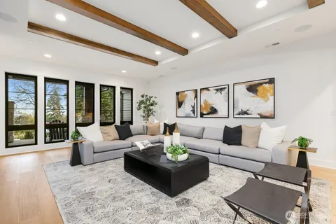 $5,199,000 | 4104 83rd Avenue Southeast, Mercer Island, WA 98040