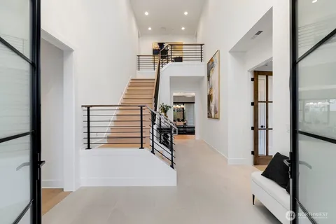 $5,199,000 | 4104 83rd Avenue Southeast, Mercer Island, WA 98040