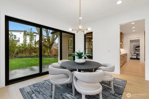 $5,199,000 | 4104 83rd Avenue Southeast, Mercer Island, WA 98040