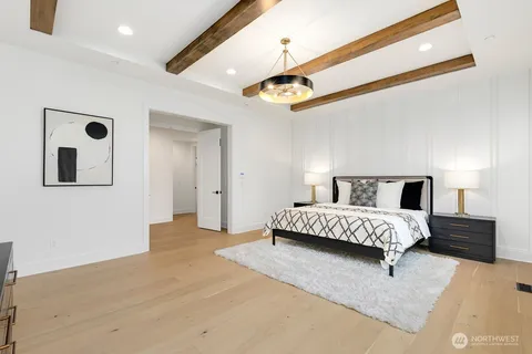 $5,199,000 | 4104 83rd Avenue Southeast, Mercer Island, WA 98040