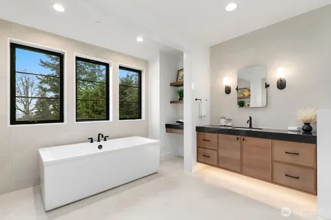 $5,199,000 | 4104 83rd Avenue Southeast, Mercer Island, WA 98040