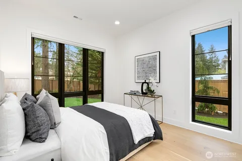 $5,199,000 | 4104 83rd Avenue Southeast, Mercer Island, WA 98040