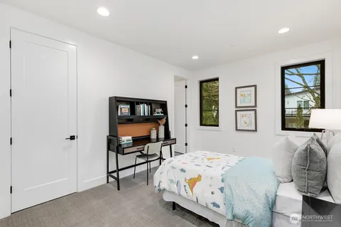 $5,199,000 | 4104 83rd Avenue Southeast, Mercer Island, WA 98040