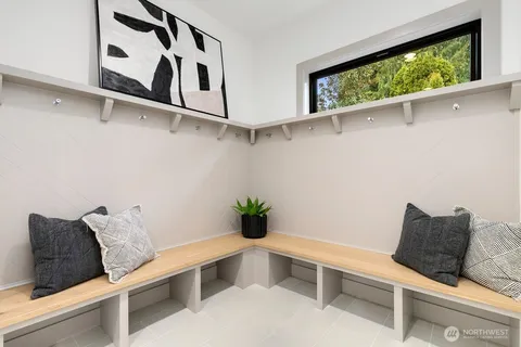 $5,199,000 | 4104 83rd Avenue Southeast, Mercer Island, WA 98040