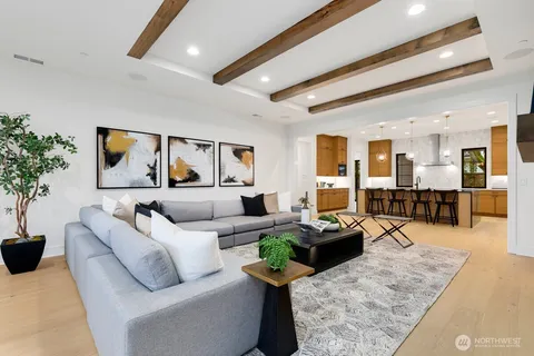 $5,199,000 | 4104 83rd Avenue Southeast, Mercer Island, WA 98040