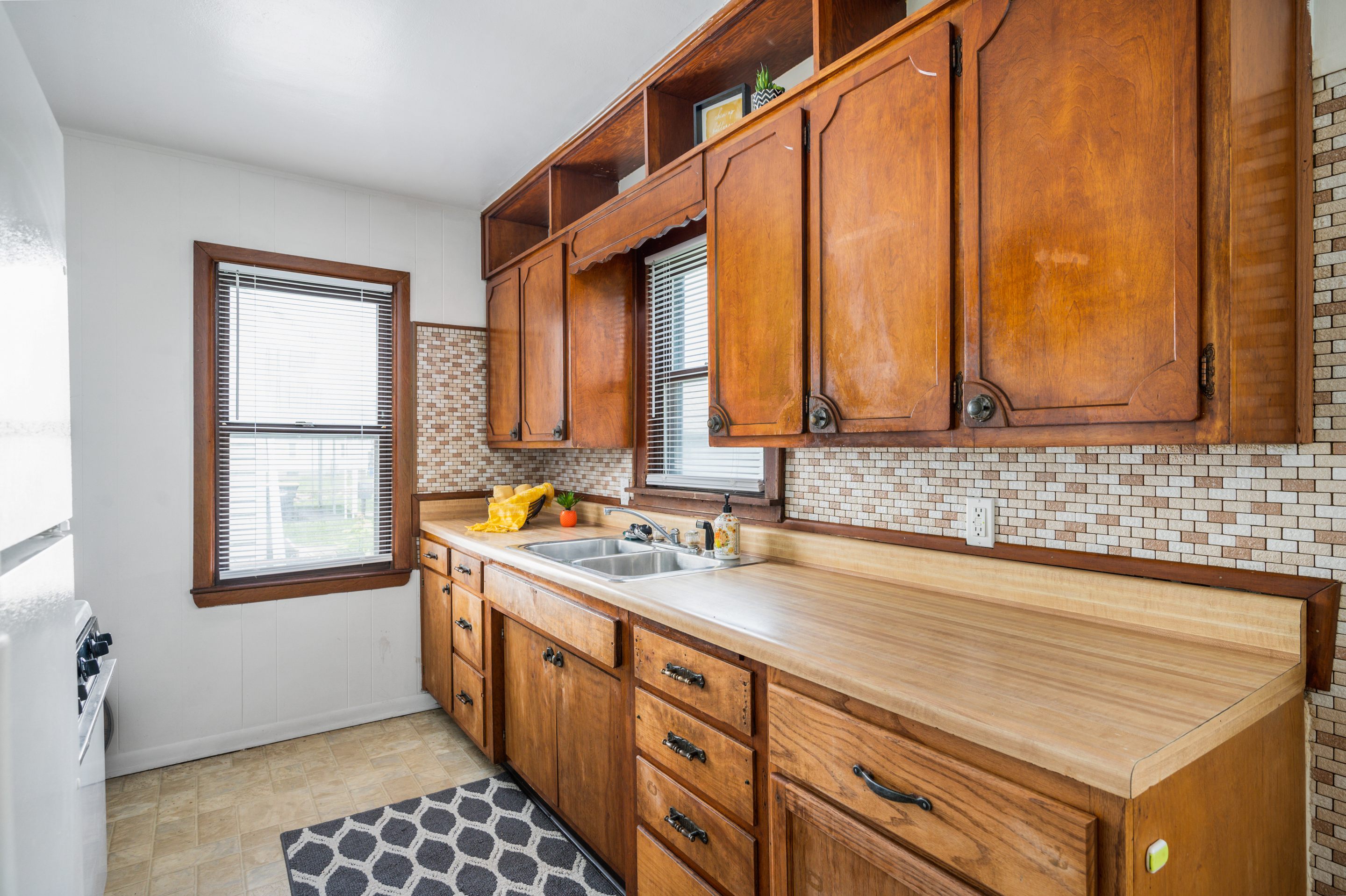 3834 Delaware Street Anderson, IN 46013 - Photo 10 of 22