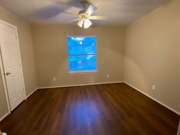 $1,950 | 23 Summer Haze Circle, The Woodlands, TX 77382