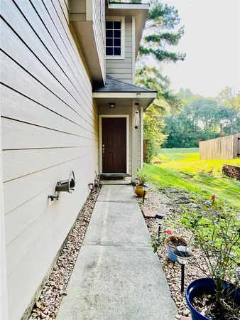 $1,950 | 23 Summer Haze Circle, The Woodlands, TX 77382