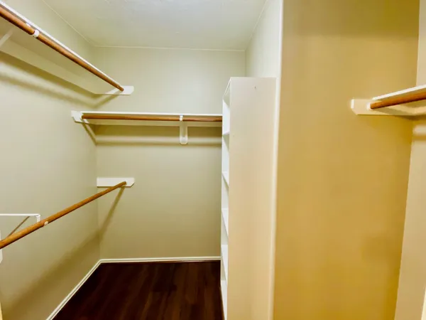 $1,950 | 23 Summer Haze Circle, The Woodlands, TX 77382