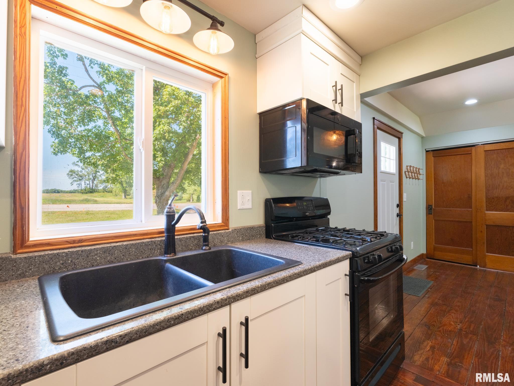 28135 Allentown Road Tremont, IL 61568 - Photo 13 of 46
