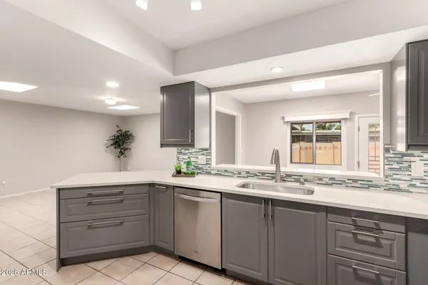 $389,000 | 1833 West Citrus Way, Phoenix, AZ 85015