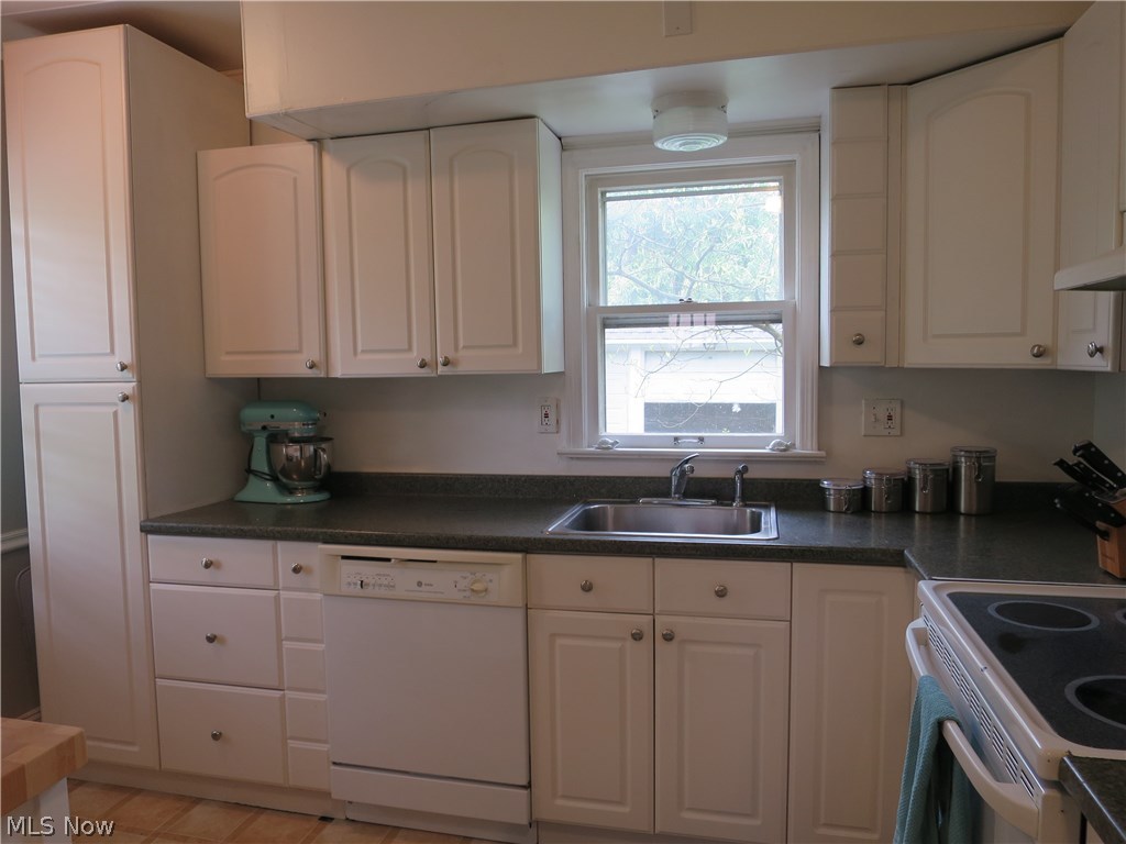 1628 Maple Road Cleveland Heights, OH 44121 - Photo 18 of 35