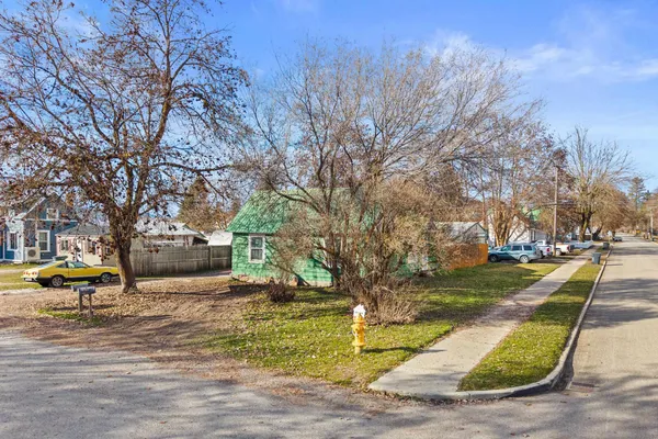 $220,000 | 108 South Stevens Street, Chewelah, WA 99109