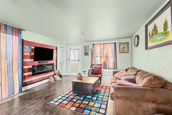 $220,000 | 108 South Stevens Street, Chewelah, WA 99109