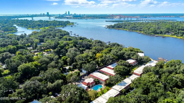 $129,000 | 5811 Atlantic Boulevard, Unit 71, Jacksonville, FL 32207