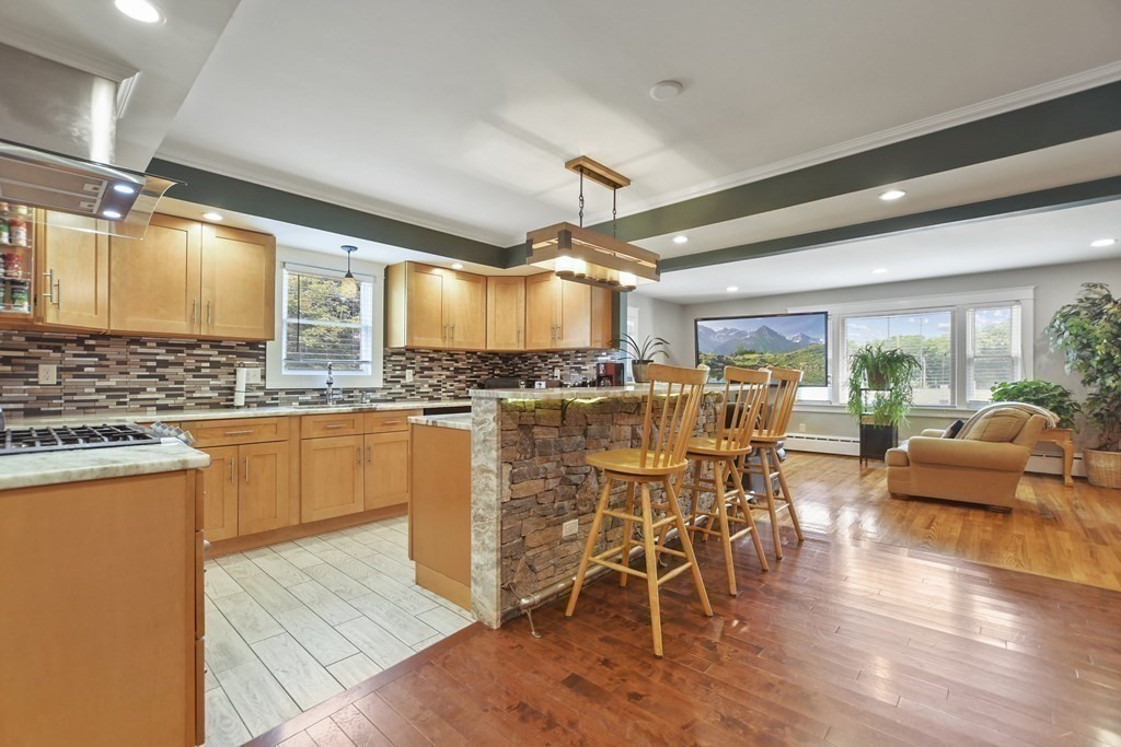 44 Ray Street Webster, MA 01570 - Photo 6 of 35 Gallery Image 6