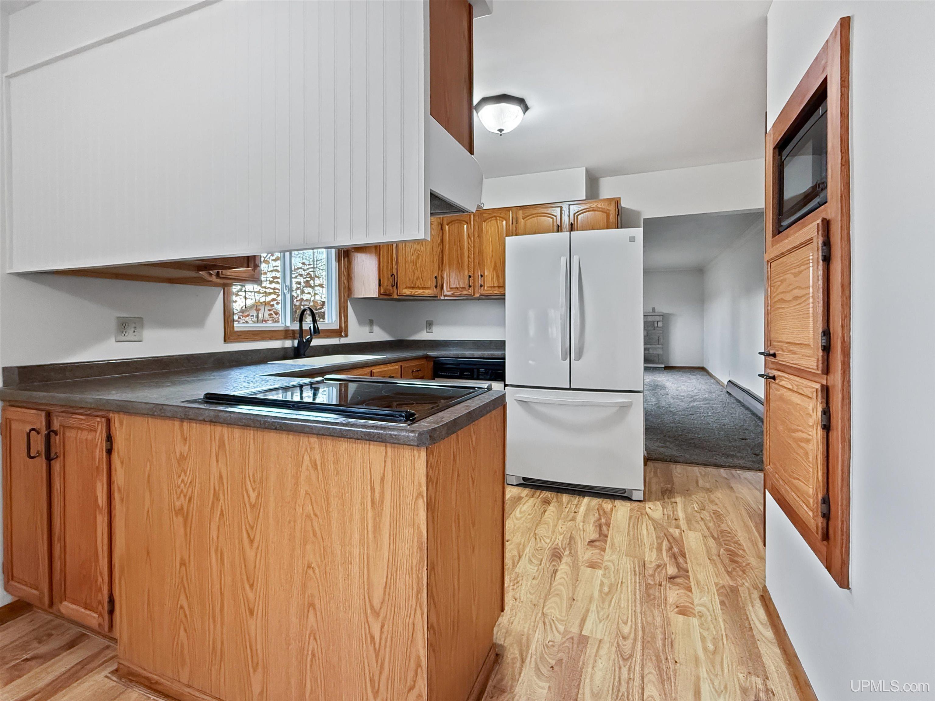 2122 South 3rd Street Escanaba, MI 49829 - Photo 5 of 22