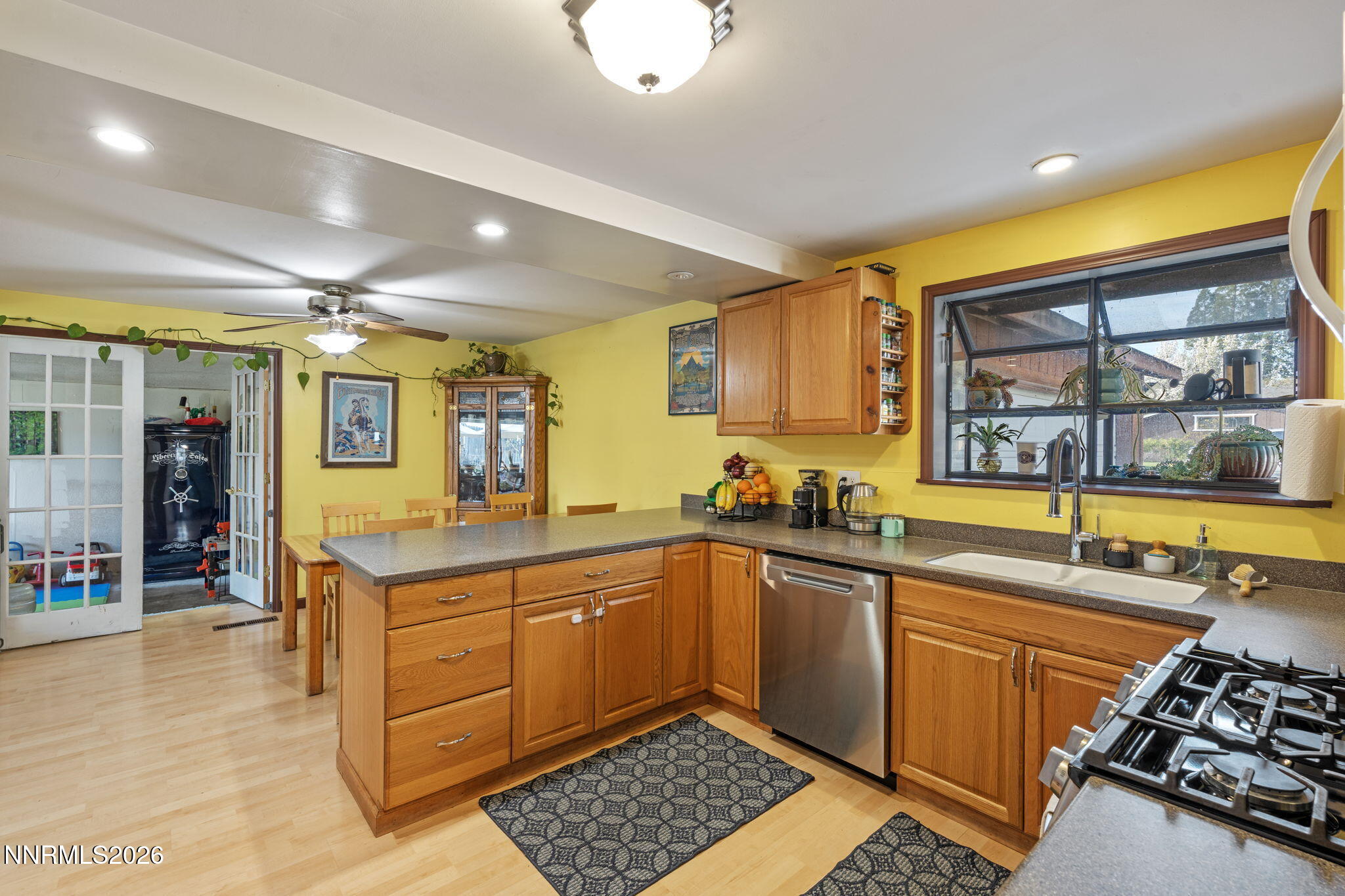 2060 Carlin Street Reno, NV 89503 - Photo 22 of 47 22-web-or-mls-DSC05385