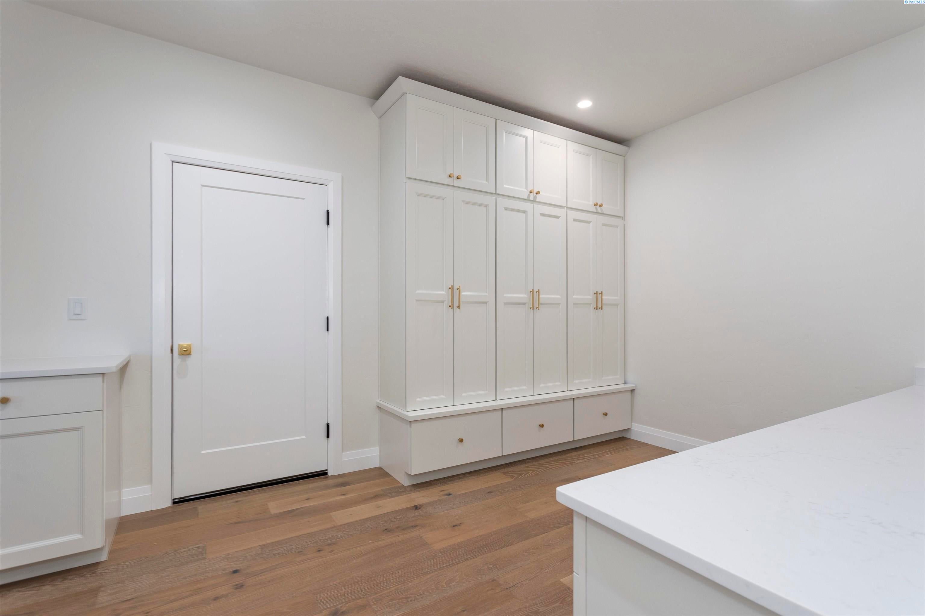12828 Clark Frk Road Pasco, WA 99301 - Photo 17 of 42 Gallery Image 17